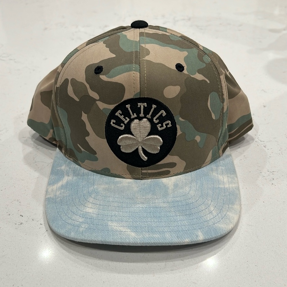 Boston Celtics Mitchell & Ness SnapBack Hat